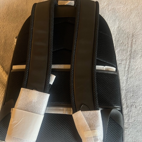 New Coach Backpack - Picture 4 of 5